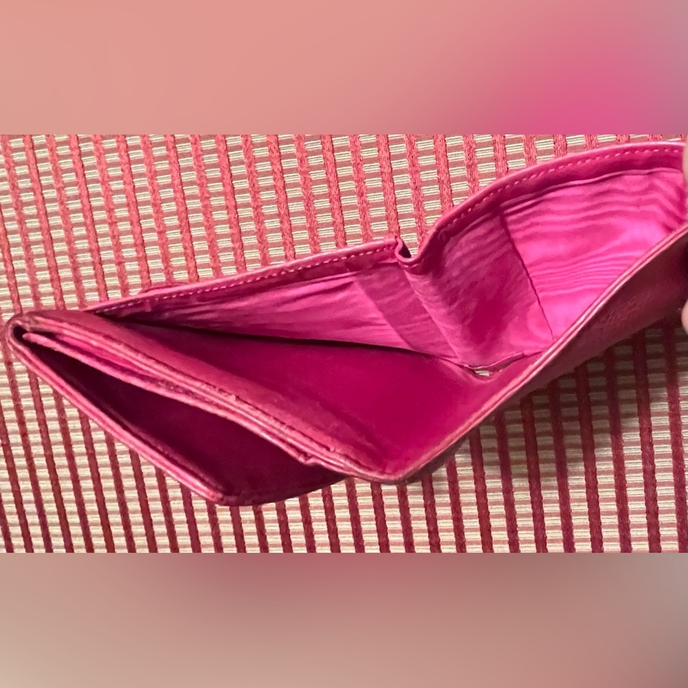 Vintage CHANEL Caviar Wallet, Rose - Picture 4 of 8